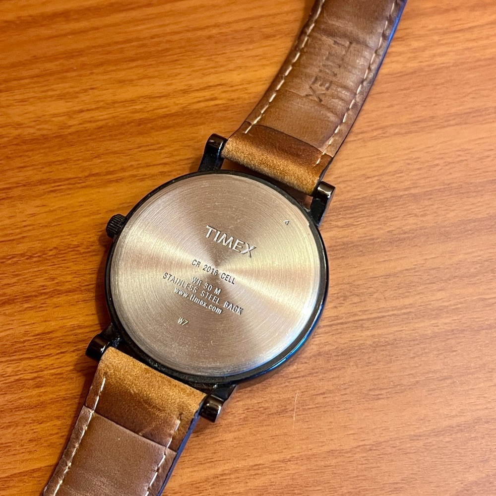 Timex Easy Reader Leather Watch - Picture 2 of 6
